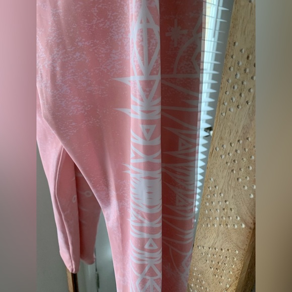 NWT onzie bride tribe pink leggings - Picture 8 of 11